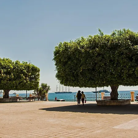 Corso Umberto * Giardini Naxos