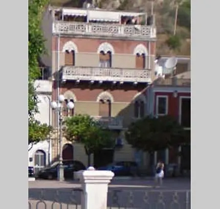 Corso Umberto Giardini Naxos